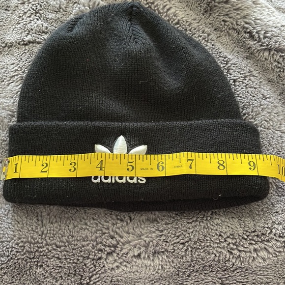 ADIDAS BLACK BEANIE - Picture 6 of 7